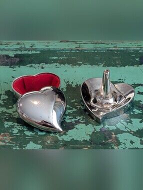 Vintage Studio Silversmiths Silver Plated Heart Shape Ring Holder & Box!
